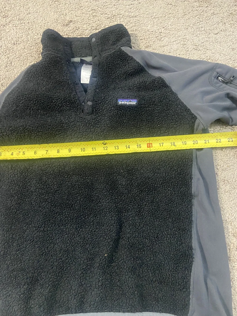 Patagonia Sweater Mens Medium Black Gray Quarter Snap Fleece Pullover Outdoors